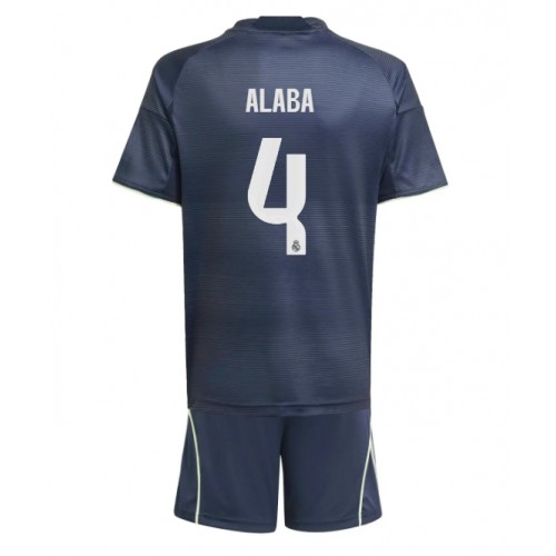 Otroški Nogometni dresi Real Madrid David Alaba #4 Gostujoči 2025-26 Kratek Rokav (+ Kratke hlače)